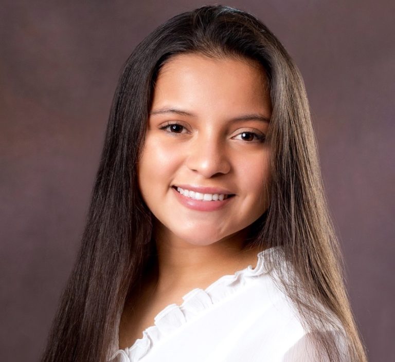 En la 5ta. Edición anual de TEDxNatick el 25 de enero  Niña guatemalteca  una de las oradoras