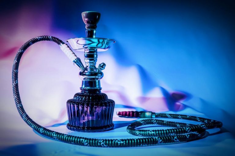 Prohiben uso de «hookahs» en  discotecas en Lawrence