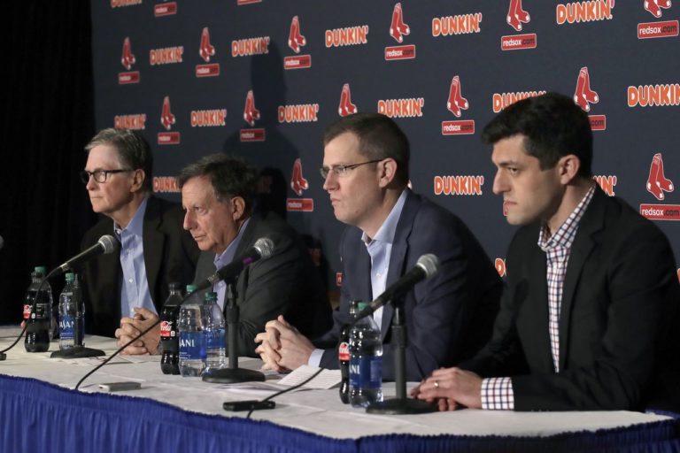 Alex Cora no fue despedido deja los Red Sox de mutuo acuerdo