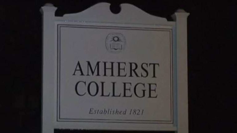 Amherst College cancela clases por coronavirus
