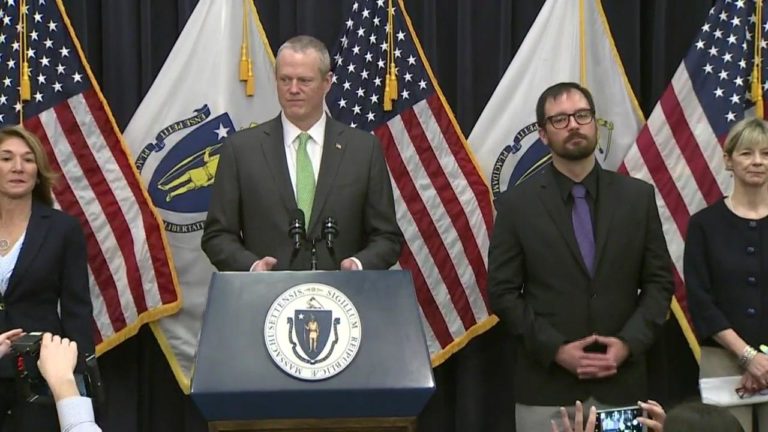 Escuelas de Massachusetts permanecerán cerradas hasta mayo