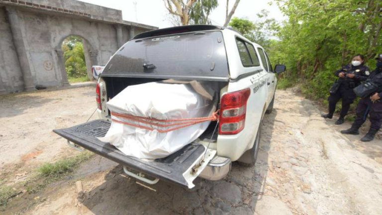 Controversia en El Salvador por la muerte de un hombre con signos de tortura