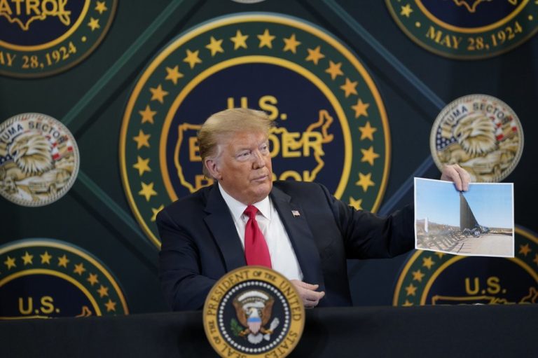 Trump dice que muro ha detenido al coronavirus