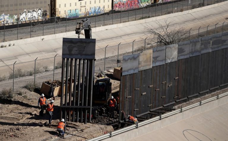 Trump celebrará hito en construcción de muro fronterizo