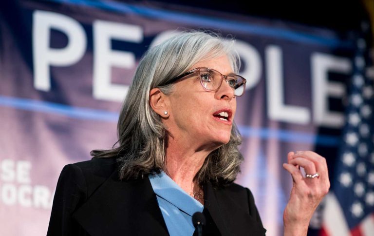 Katherine Clark dice que los proveedores de cuidado infantil se enfrentan a una «situación casi imposible» durante la reapertura