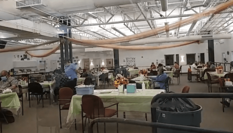 Hoy abre Villa de la Alegria, un centro para envejecientes en West Roxbury, para alegrarles la vida.