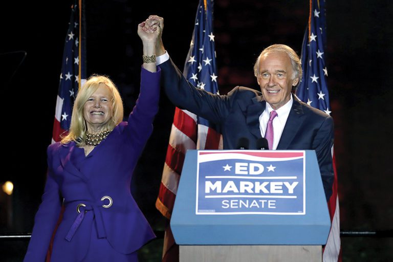 Senador Markey sigue celebrando