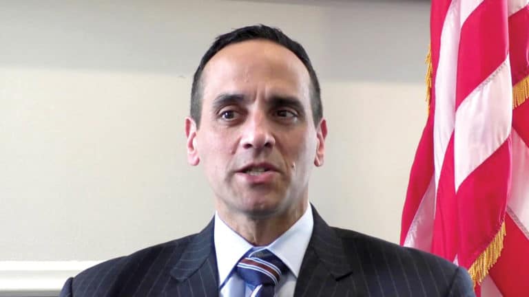 Alcalde de Somerville se opone  a reapertura de las escuelas