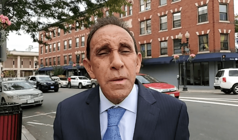 EL doctor Cruz Jiminian, sobreviviente del coronavirus, habla en exclusiva con El Mundo Boston