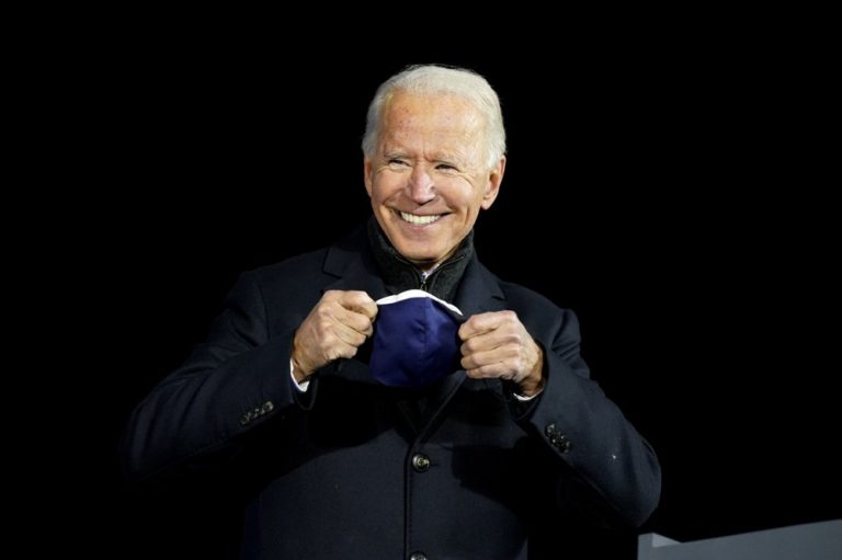 Trump y Biden cierran sus campañas con múltiples mítines
