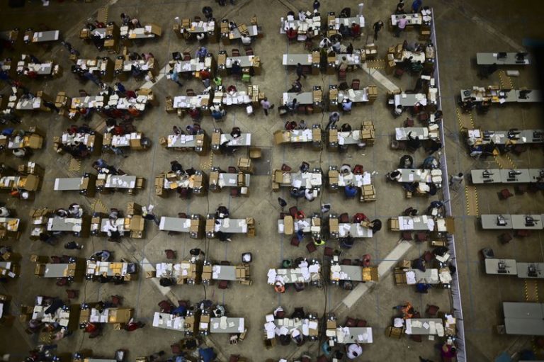 Puerto Rico halla votos no computados una semana después