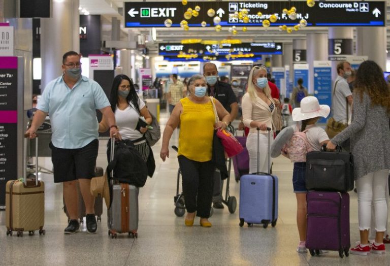 EEUU suaviza restricciones de viaje