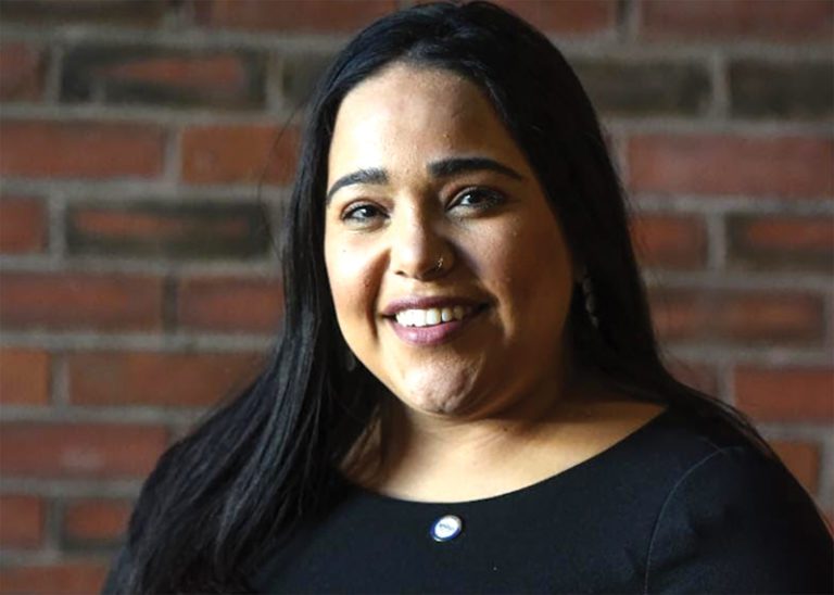 Alcalde Walsh nombra a Alexandra Valdez Directora de la Oficina de Promoción de la Mujer
