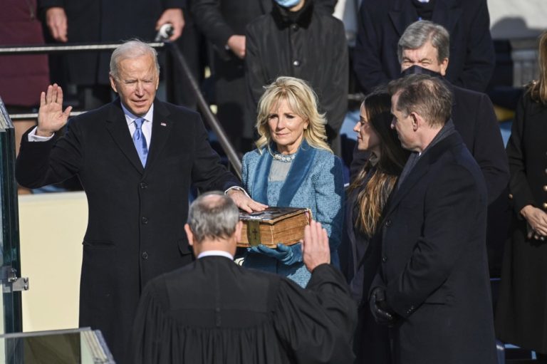 Joe Biden asume las riendas del país