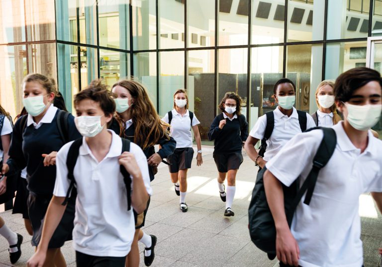 Luz verde para el uso obligatorio de mascarillas en escuelas
