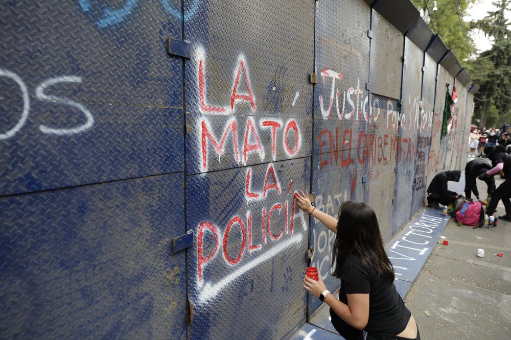 Autopsia: policía partió el cuello de salvadoreña en México 1 1000 16