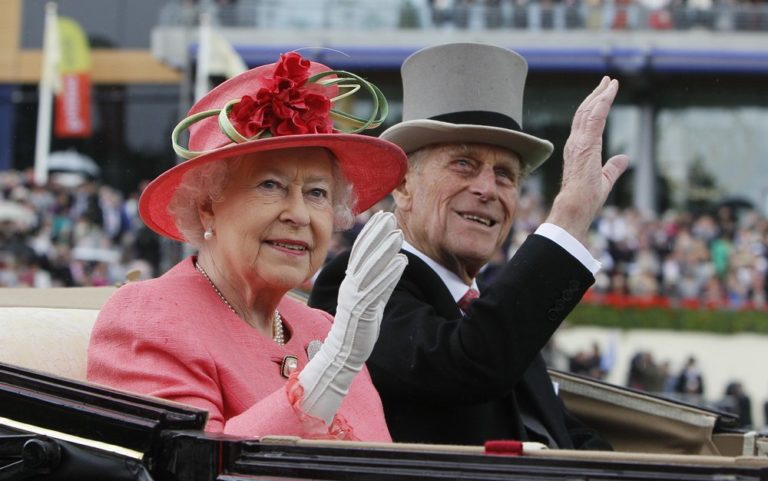 Muere el príncipe Felipe, esposo de la reina Isabel II