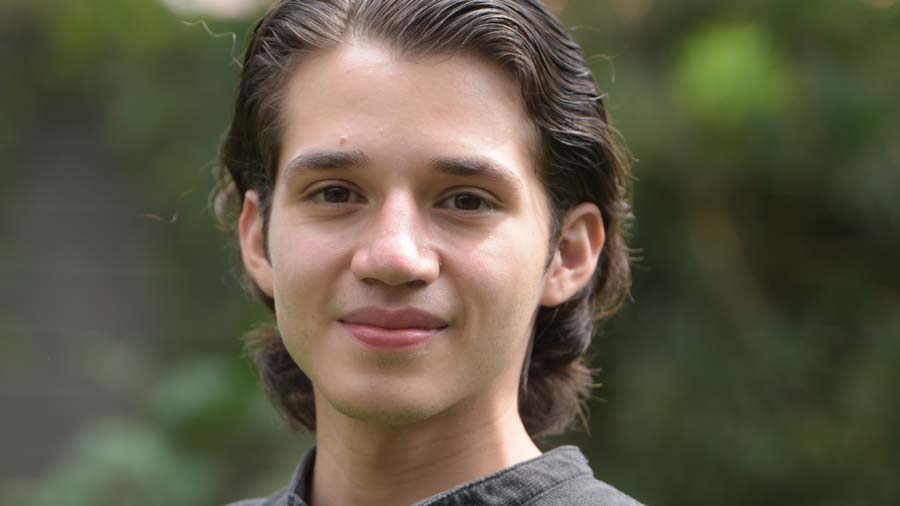 Siete prestigiosas universidades aceptan a estudiante salvadoreño 1 Becado 01 1