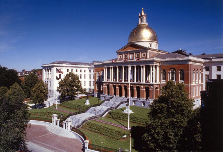 Adiós al estado de emergencia en Massachusetts