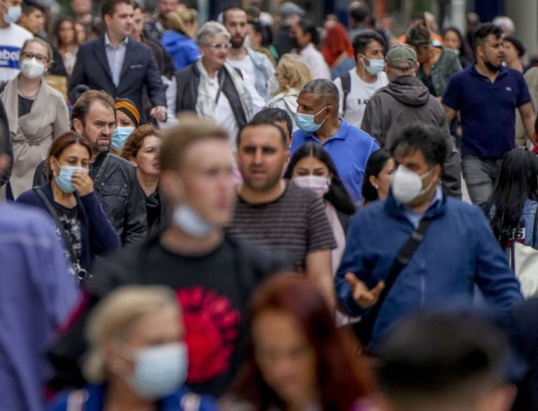 Aumentan infecciones y decesos por COVID-19 en el mundo