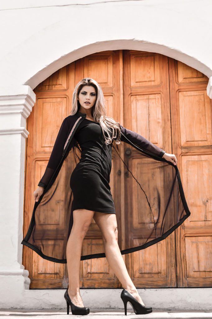 18 BG Maya black dress