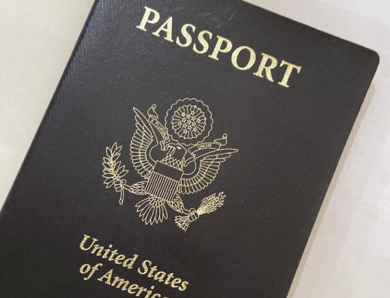 Gobierno de EEUU reporta retraso de 3 meses en pasaportes