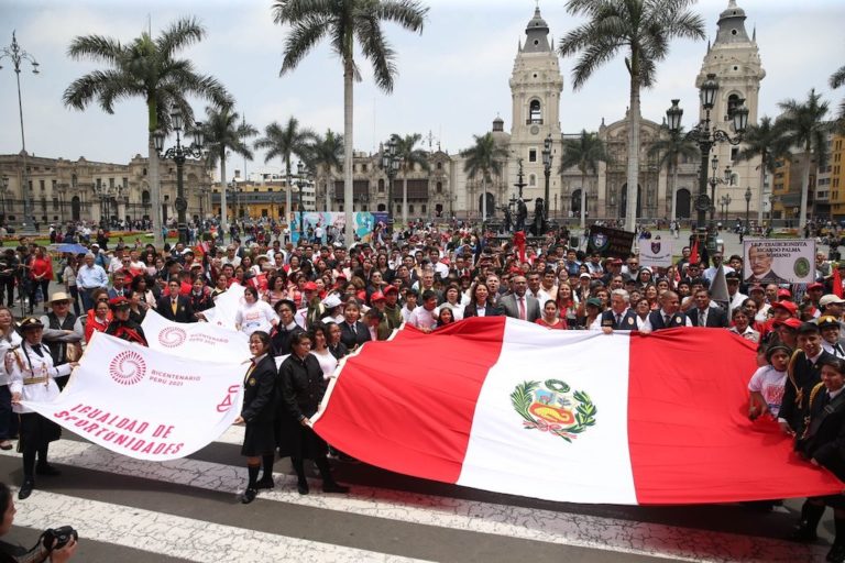 Celebrando los 200 años de Perú