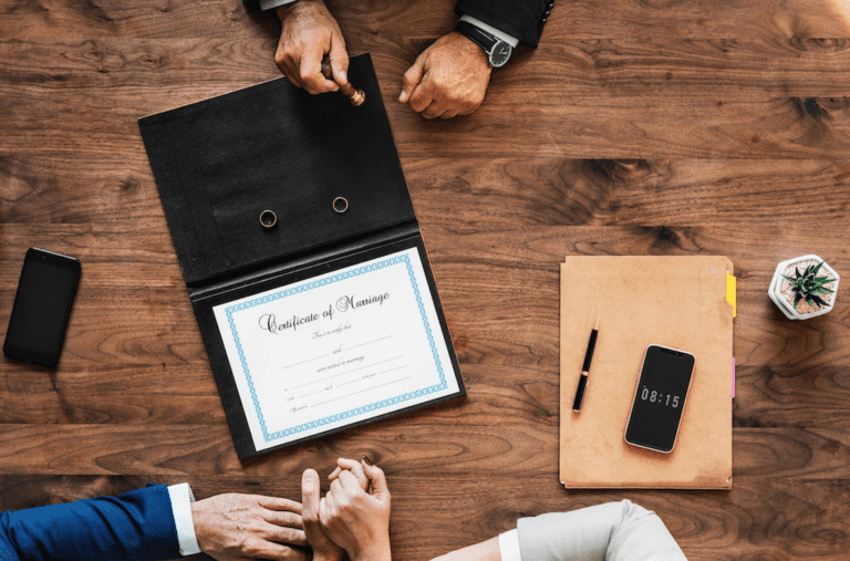 Residencia permanente por matrimonio, ¿cómo calificar?