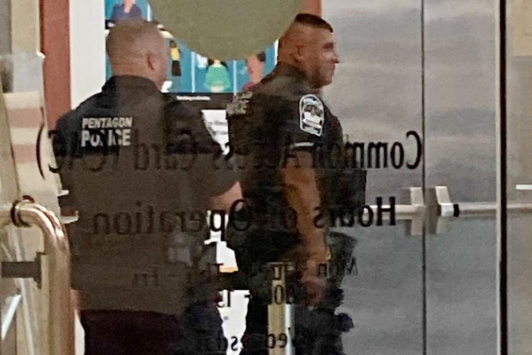 Muere agente de Policía tras tiroteo frente al Pentágono