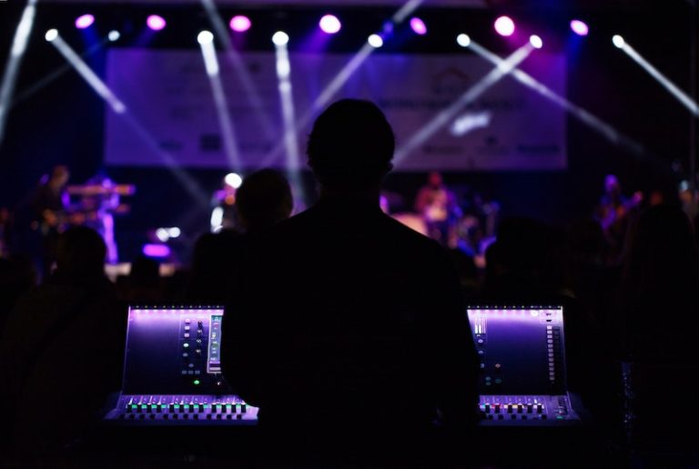 5 restaurantes con música en vivo en Boston