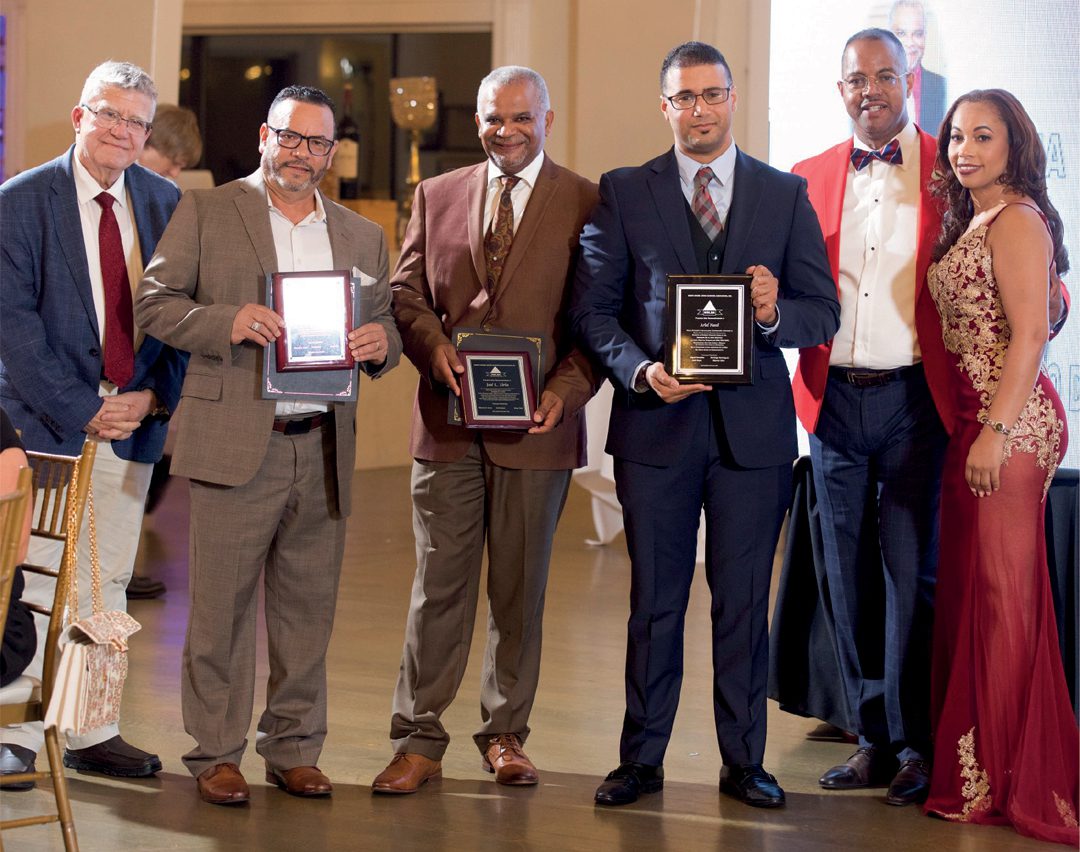 Gran Noche de Gala de la Asociación de Comerciantes Latinos del North Shore 3 16y17 Centrales NSLBA Directiva2