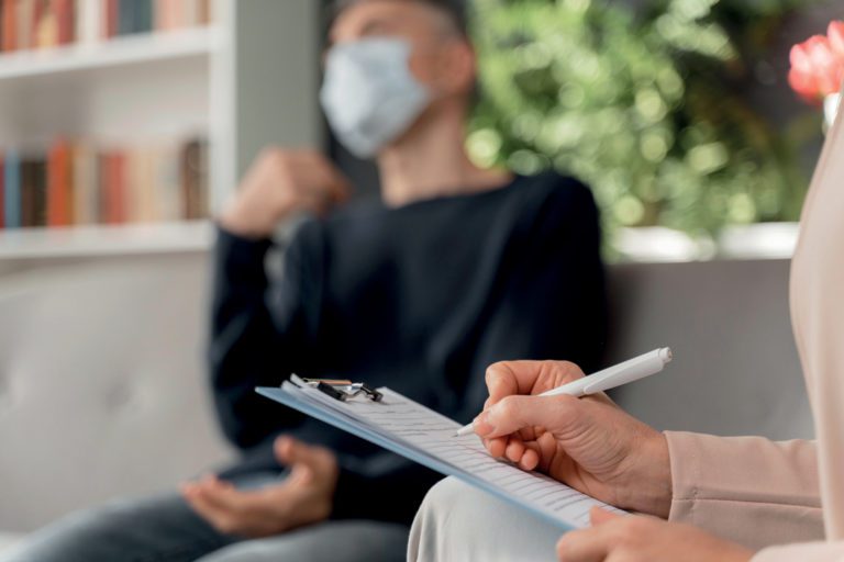 El Pasado y Presente de Servicios de Salud Mental