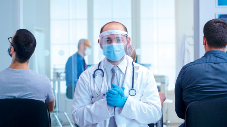 Si se vacunan los que faltan, las hospitalizaciones se reducirían en un 50 %