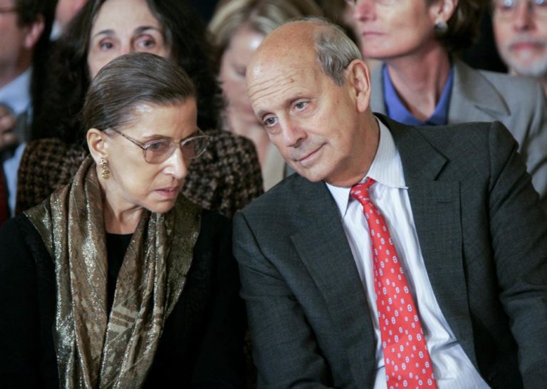 Demócratas esperan que Biden postule a mujer negra a Corte