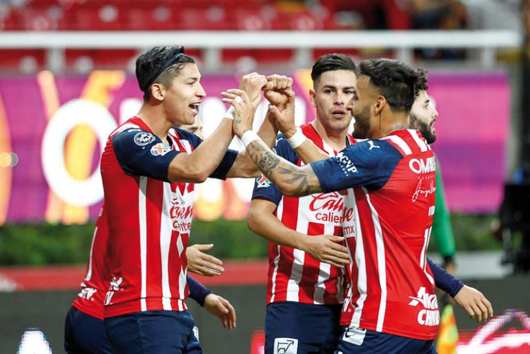 Chivas inicia Clausura 2022 como líder general