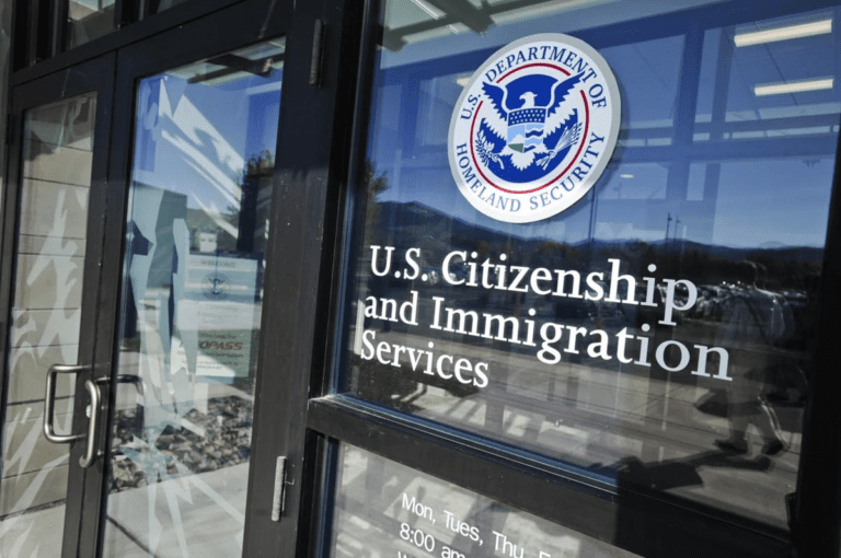 Migración extiende plazo para responder a solicitudes de evidencia