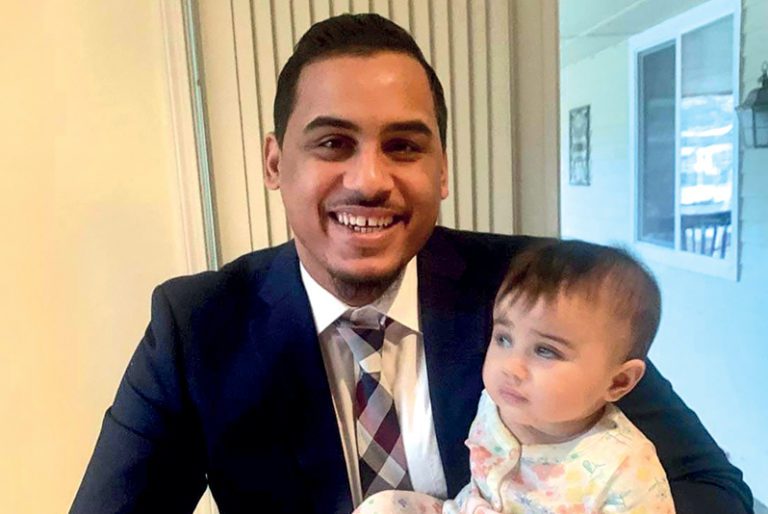 Manny Cruz en campaña para Representante estatal