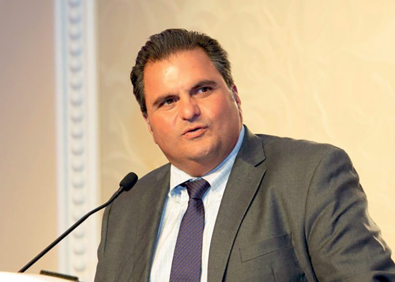 Alcalde de Everett enfrenta denuncias