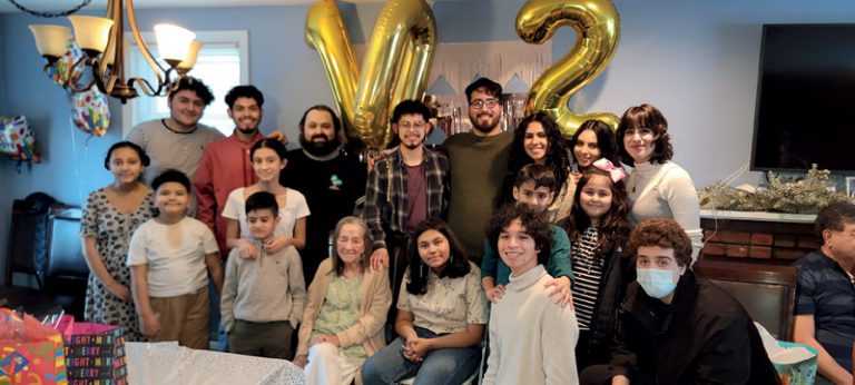 «Abuelita de Waltham» celebró en grande sus 102 años