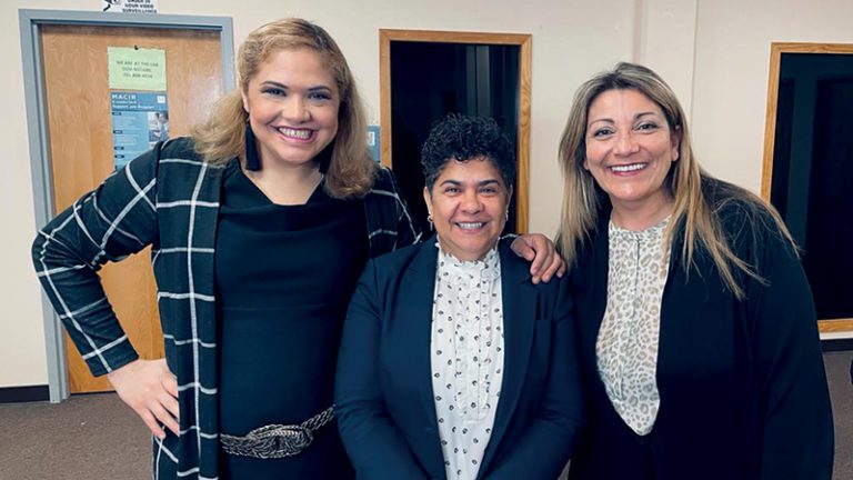 Rostros de superación en el Día de la mujer