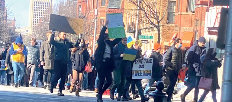 Protestas en Boston por invasión rusa