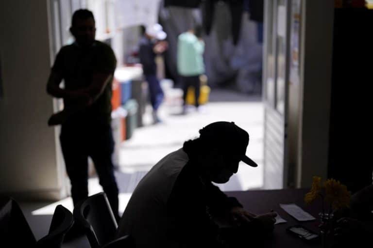 Corte Suprema escucha sobre ley “Permanecer en México”
