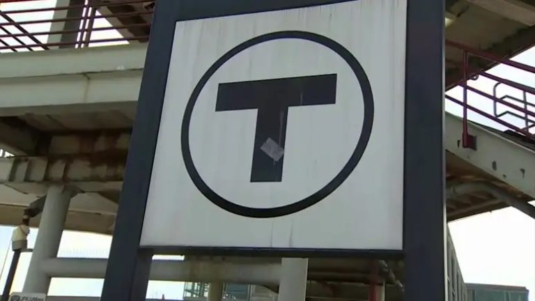 Reportan cambios en el servicio de transporte de la línea azul