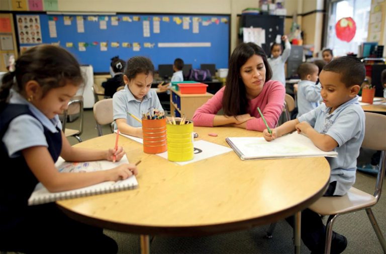 Contra la intervención estatal en las escuelas