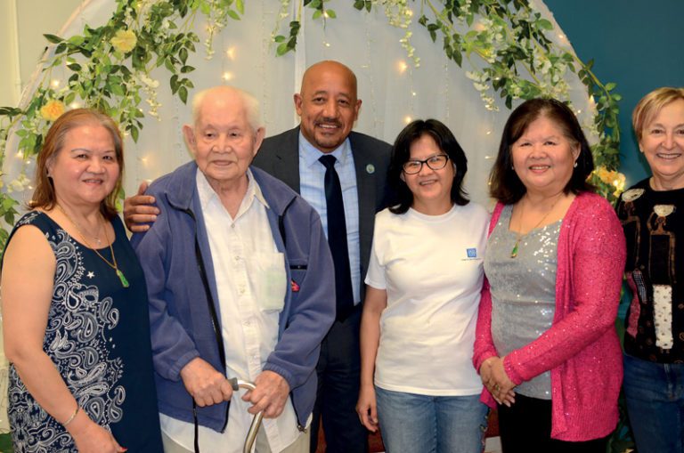 Gran reapertura de Senior Center