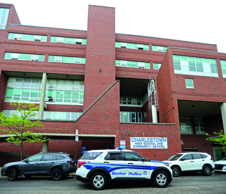 Demandan acción por violencia en las escuelas