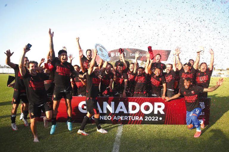 Melgar campeón del fútbol peruano
