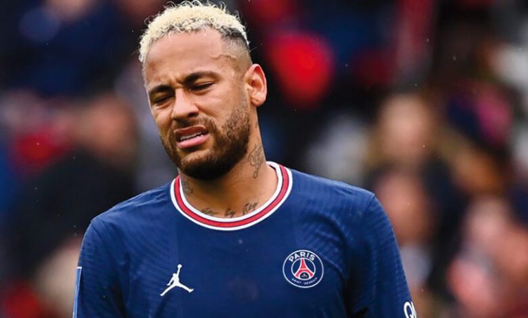 Neymar considera dejar al PSG