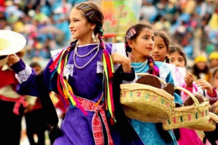 Peruanos de fiesta por su aniversario de Independencia