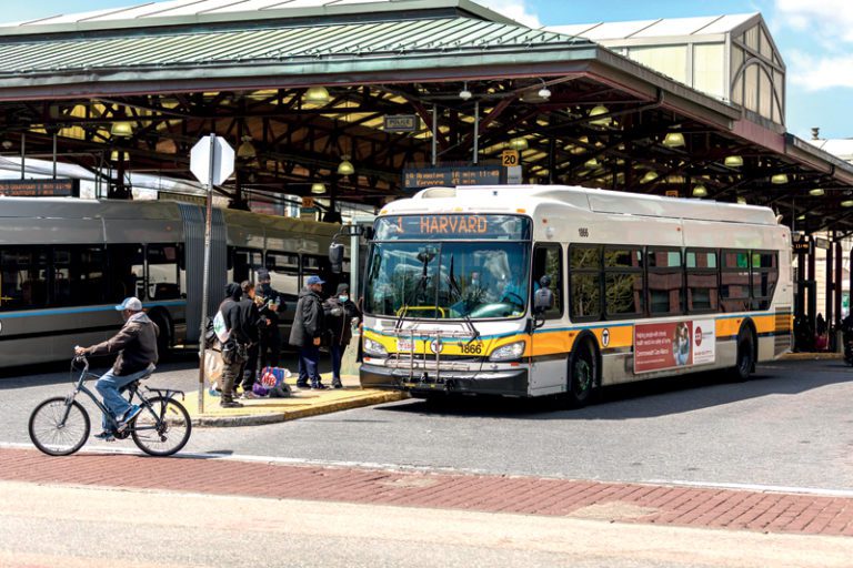 20 millones para corredores de tránsito en Roxbury